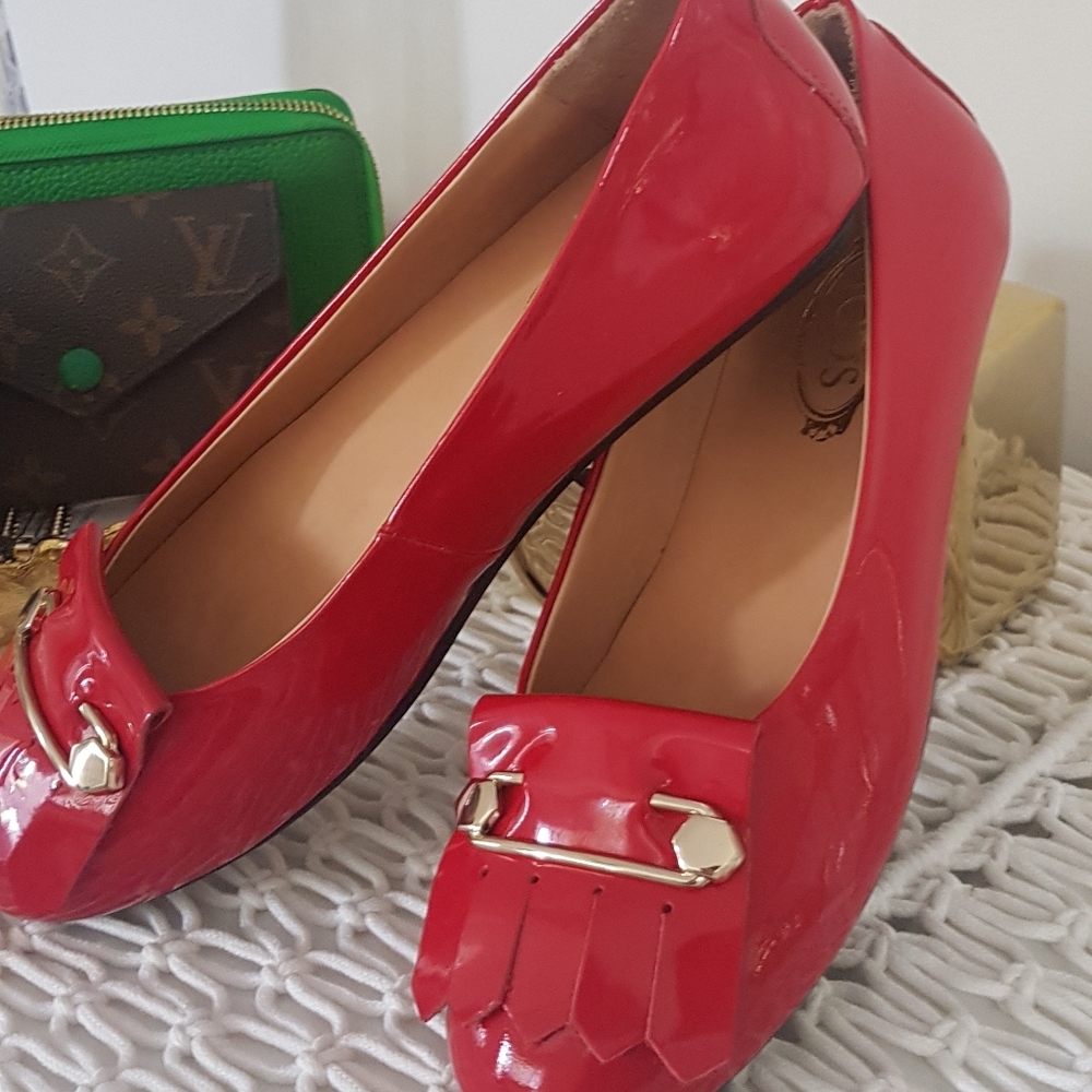 Flat shoes